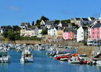 Explorez le Port de Crozon et réservez un vol pas cher pour Brest