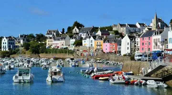 Explorez le Port de Crozon et réservez un vol pas cher pour Brest Explorez le Port de Crozon et réservez un vol pas cher pour Brest
