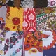 Photo de tissus traditionnels  sur un marché à Mamoudzou