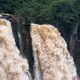 Vue des chutes d'eau d'Ekom au Cameroun