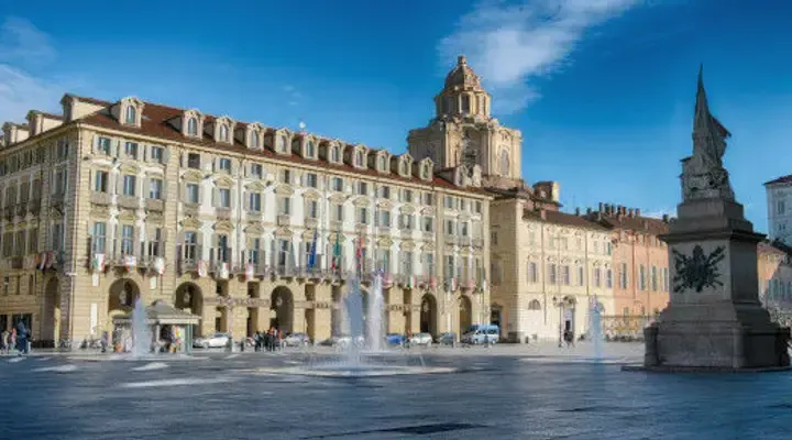 Piazza Castello de Turin Billet avion pas cher Turin - Découvrez la Piazza Castello et ses monuments historiques