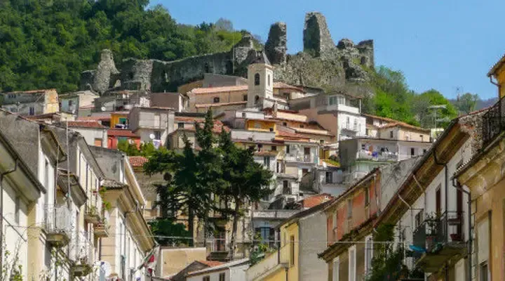 Billet avion pas cher Lamezia Terme - Découvrez le vieux Château de Norman et son histoire médiévale Billet avion pas cher Lamezia Terme - Découvrez le vieux Château de Norman et son histoire médiévale