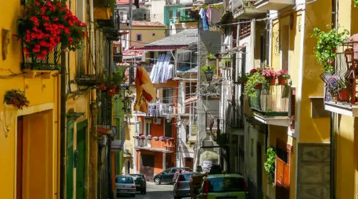 Vol pas cher pour Lamezia Terme - Promenade dans les ruelles colorées de la vieille ville Vol pas cher pour Lamezia Terme - Promenade dans les ruelles colorées de la vieille ville