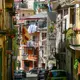 Vue d'une ruelle colorée de la vieille ville de Lamezia