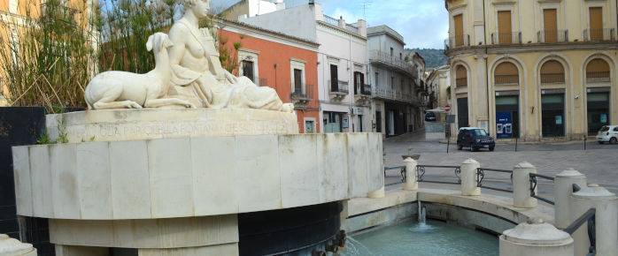 Billets avion Comiso - Admirez la Fontaine de Diane sur la place centrale de Comiso