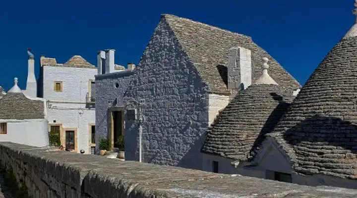 Découvrez le village d’Alberobello depuis Bari, réservez un vol pas cher pour les Pouilles Découvrez le village d’Alberobello depuis Bari, réservez un vol pas cher pour les Pouilles