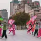 Vue d'un cours de tai chi en plein air à Shanghai