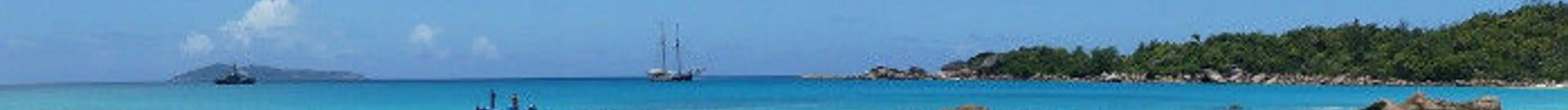 Vue de la Plage Anse à La Mouche près de Mahé