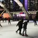 Vue de la patinoire en plein air de Toronto de nuit