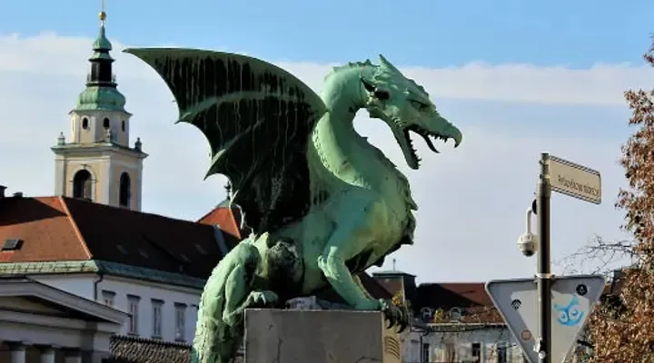 Billet d’avion pour Ljubljana, découverte du Pont des Dragons Billet d’avion pour Ljubljana, découverte du Pont des Dragons