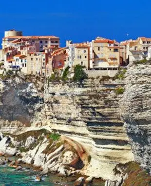 Visiter Figari et ses environs