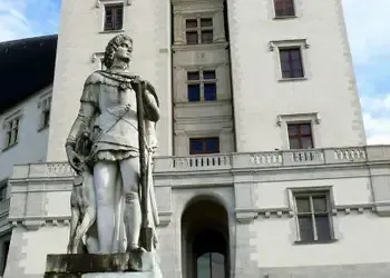 Visitez le Château de Pau en réservant un vol pas cher