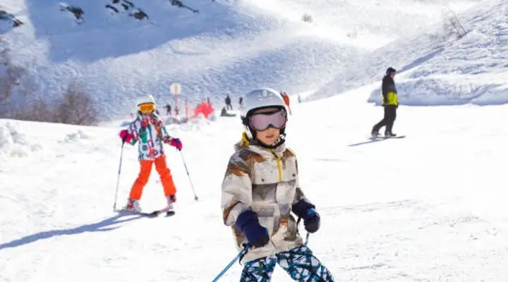 Pratiquez le ski dans les Pyrénées, trouvez un vol pas cher à destination de Pau Pratiquez le ski dans les Pyrénées, trouvez un vol pas cher à destination de Pau