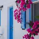 Photo des maisons blanches de Santorin dans les Cyclades
