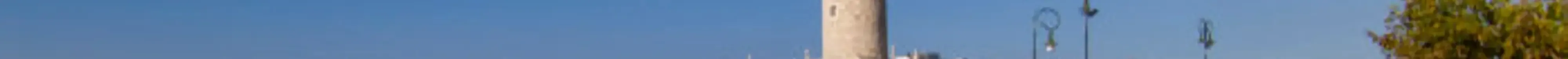 Découvrez le phare de Patras, réservez un vol pas cher