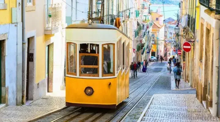 Vol pas cher pour Lisbonne, explorez la ville en vieux tramway Vol pas cher pour Lisbonne, explorez la ville en vieux tramway