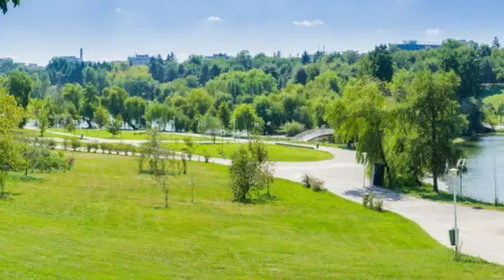 Le Parc Tineretului de Bucarest Billet d'avion pour Bucarest, détente au parc Tineretului
