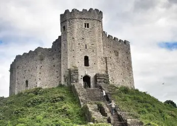 Vol pas cher pour Cardiff, visitez le château