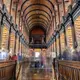 Photo de la bibliothèque de Trinity College la plus ancienne d'Irlande 