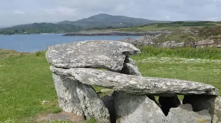 Découvrez le dolmen de Cork, réservez votre voyage en Irlande au meilleur prix Découvrez le dolmen de Cork, réservez votre voyage en Irlande au meilleur prix