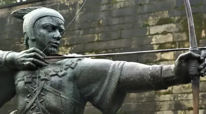 La Statue de Robin des Bois de Nottingham Trouvez un billet d’avion pas cher pour Nottingham, faites une halte devant la statue de Robin des Bois