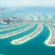 Vue aérienne de l'ilot en forme de palmier à Dubaï