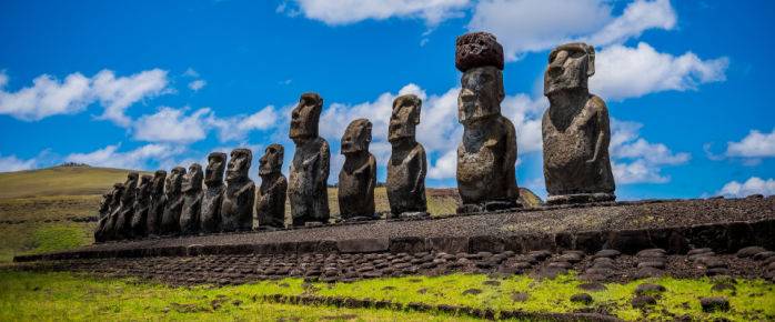 Photo des Moaïs, statues de l'île de Pâques