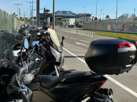 Parking Moto T1