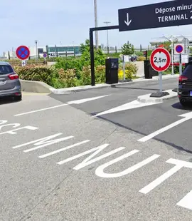 Parking Dépose-minute T2