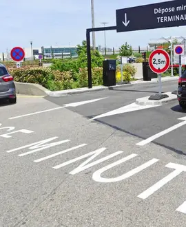 Parking Dépose-minute T2