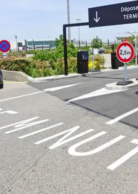 Parking Dépose-minute T2