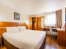 Réserver une chambre à Comfort Hotel Aeroport Lyon Saint Exupery à Lyon