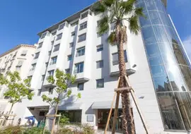 Goldstar Apartments & Suites