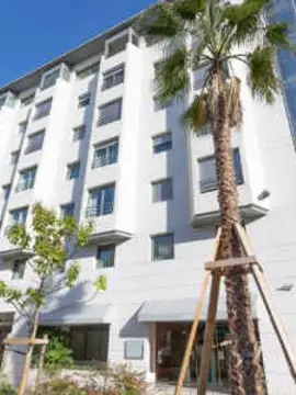 Goldstar Apartments & Suites