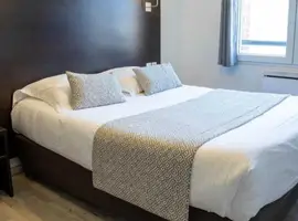 Réserver une chambre à Hotel de la Cathedrale Beauvais à Paris Beauvais