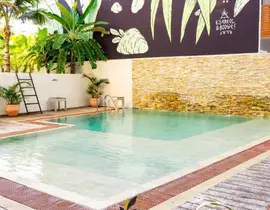 Tulip inn Sainte Clotilde 