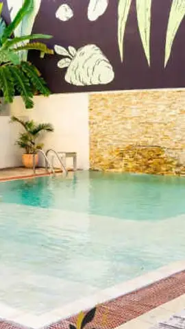 Tulip inn Sainte Clotilde 