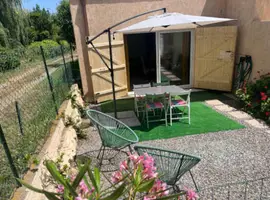Réserver une chambre à Studio tout équipé à la nuitée ou plus, proche aéroport  à Bastia