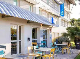 Réserver une chambre à ibis budget Carcassonne Aéroport - A61 à Carcassonne