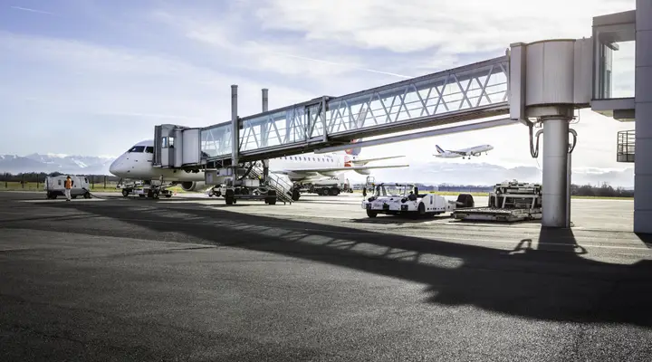 Agence Free Style/MVDA Aéroport de Pau, passerelle d'embarquement