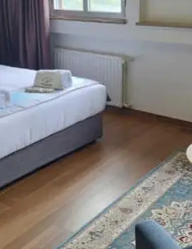 Hotel whiteswan 