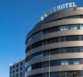 Nash Suites Airport Hotel  