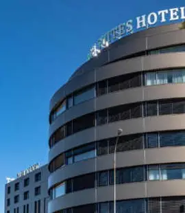 Nash Suites Airport Hotel  