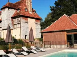 Réserver une chambre à Les Manoirs des Portes de Deauville à Deauville