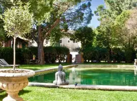 Réserver une chambre à Mas des Comtes de Provence à Nîmes