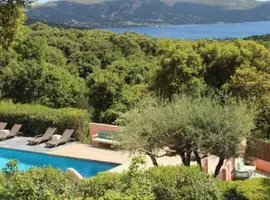 Réserver une chambre à Hotel Les Hauts de Porto-Vecchio à Figari