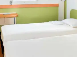 Réserver une chambre à Ibis Budget Clermont Ferrand - Le Brezet - Aeroport à Clermont-Ferrand