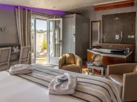 Réserver une chambre à Elégance Suites Hôtel à La Rochelle