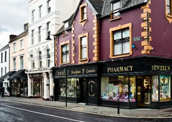 Visitez le village de Killarney à Kerry, réservez un vol pas cher pour l’Irlande