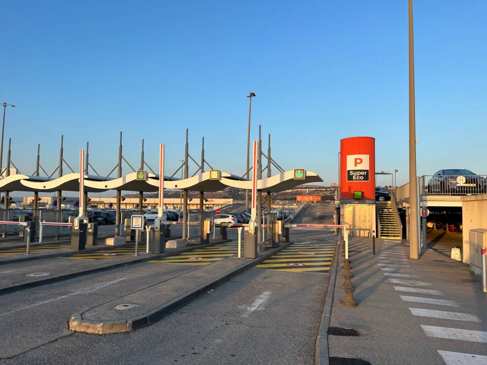 Parking Super Eco - Aéroport Marseille Provence